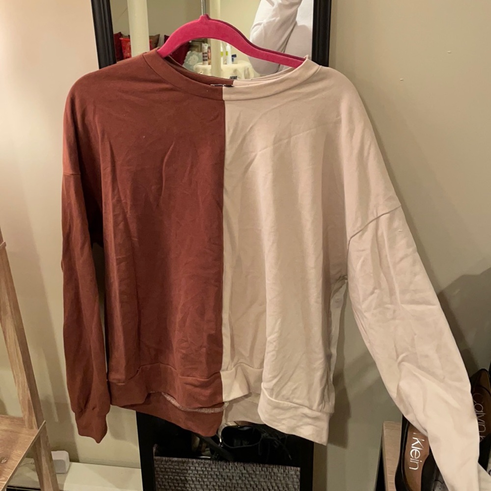 Blue blush brown and tan lightweight sweatshirt